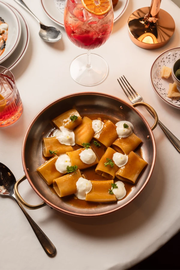 Inspirações napolitanas, calabresas e bolonhesas “invadem” a nova carta do restaurante italiano Davvero